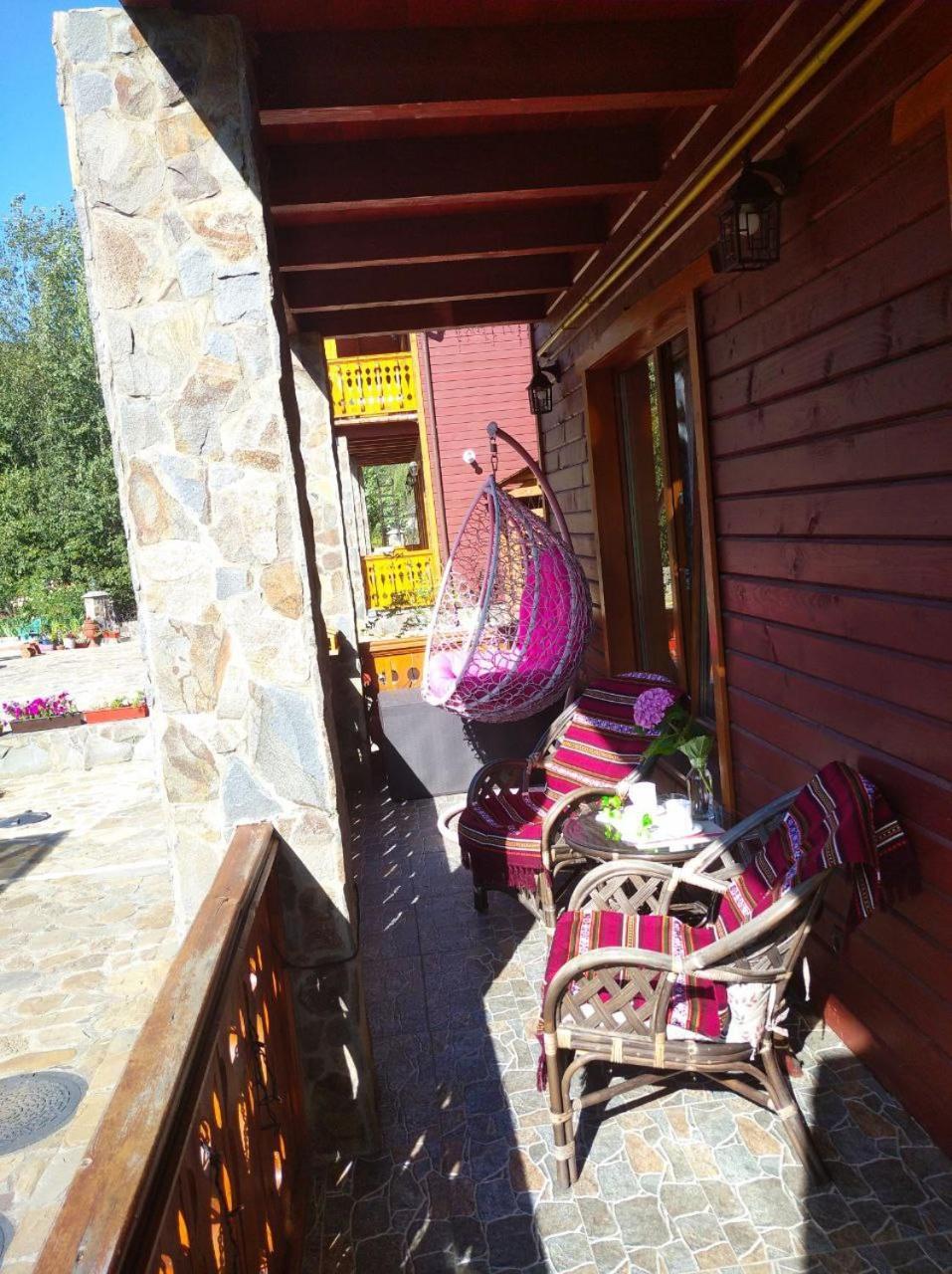 Світанкове Сяйво Vila Yaremche Exterior foto