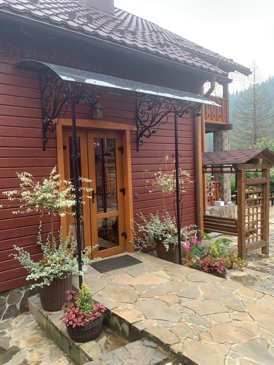 Світанкове Сяйво Vila Yaremche Exterior foto